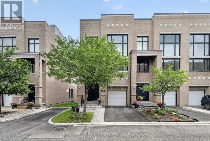 812 PETRA PRIVATE, Ottawa