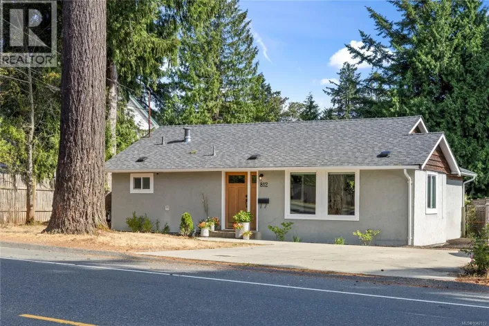 812 Townsite Rd, Nanaimo
