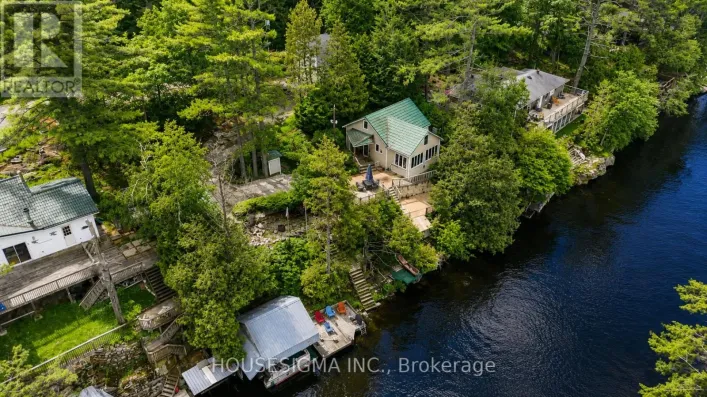 8122 LAIDLAW AVENUE, Ramara