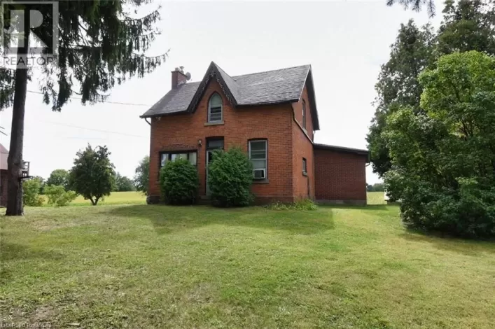 8125 DICKENSON Road E, Mount Hope