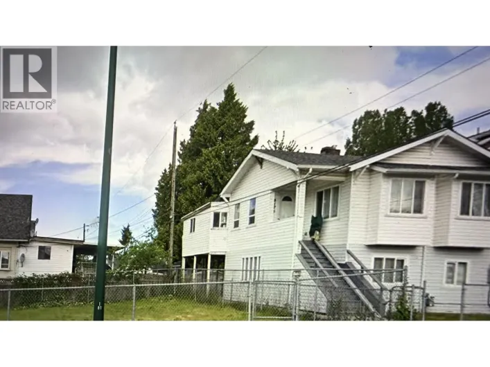 8125 ST. GEORGE STREET, Vancouver