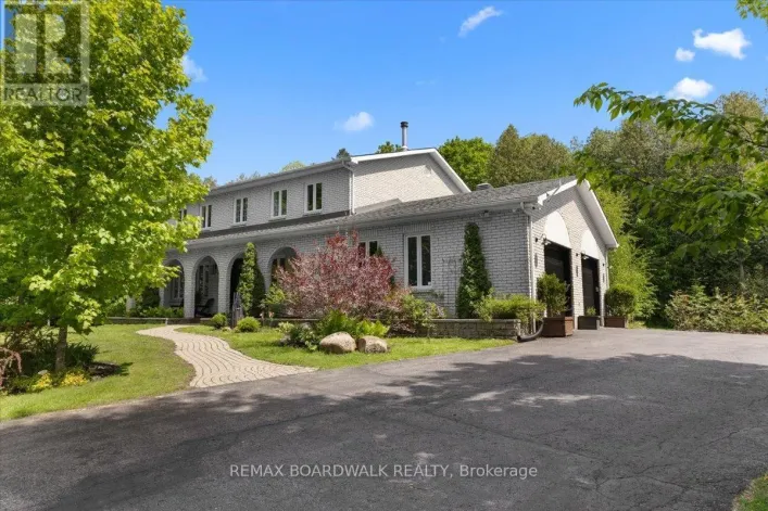 8128 MILES CRESCENT, Ottawa