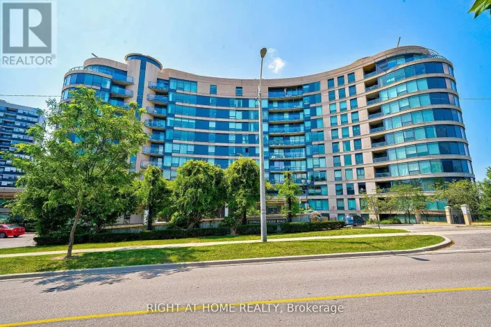 813 - 18 VALLEY WOODS ROAD, Toronto