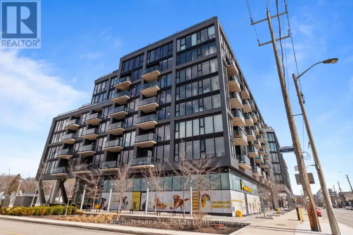 813 - 7 SMITH CRESCENT, Toronto