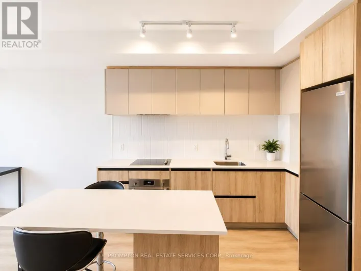 813 - 7950 BATHURST STREET, Vaughan