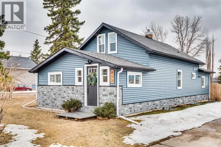 813 8 Avenue NE, Three Hills