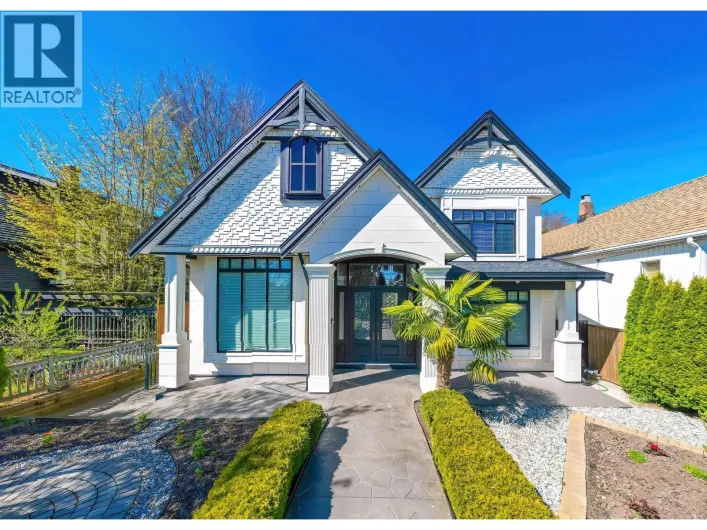 813 DUBLIN STREET, New Westminster