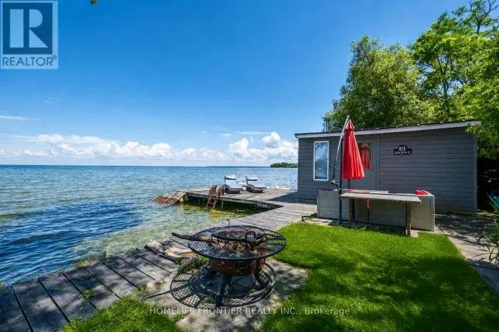 813 LAKE DRIVE E, Georgina