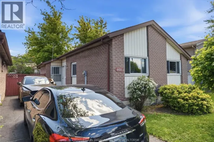 8135 LITTLE RIVER, Windsor