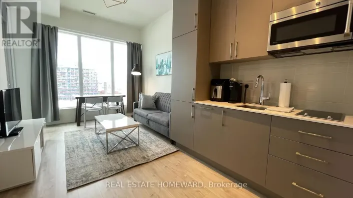 813W - 27 BATHURST STREET, Toronto