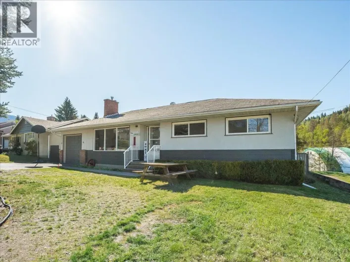 814 10th Street, Castlegar