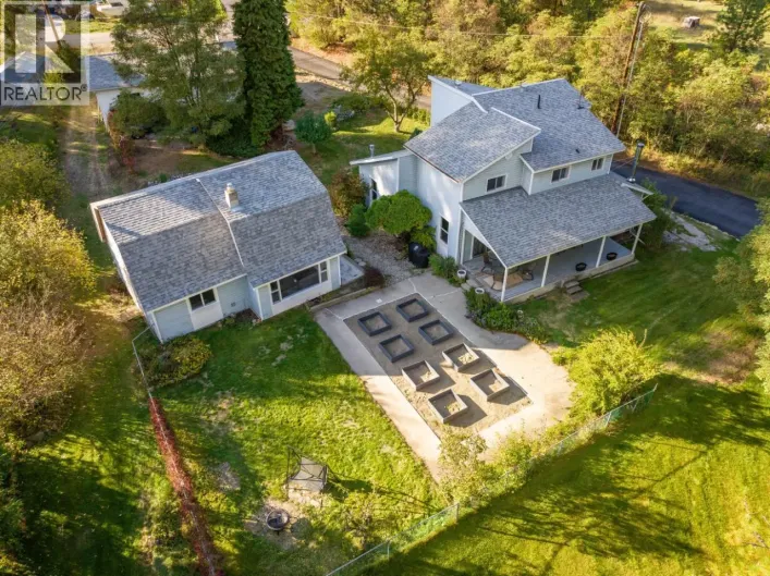 814 16TH Avenue, Genelle