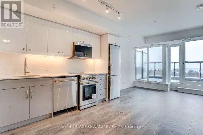 814 - 2 MANDERLEY DRIVE, Toronto
