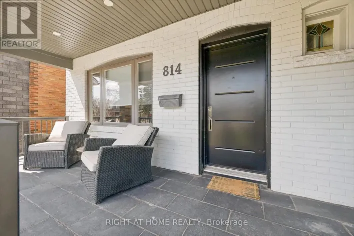 814 COXWELL AVENUE, Toronto