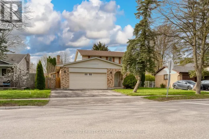 814 GRENFELL DRIVE, London North