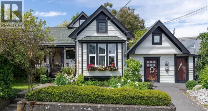 814 Hereward Rd, Victoria