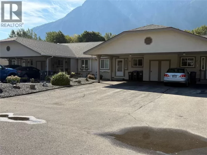815 11th Avenue Unit# 2, Keremeos