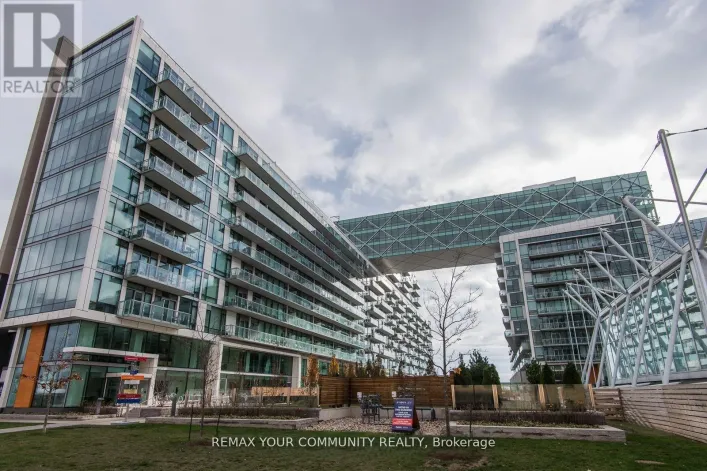 815 - 39 QUEENS QUAY E, Toronto