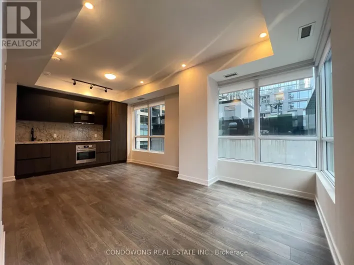816 - 108 PETER STREET, Toronto