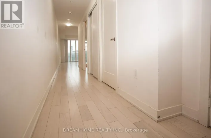 816 - 330 RICHMOND STREET W, Toronto