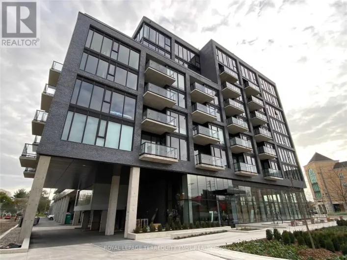 816 - 7 SMITH CRESCENT, Toronto