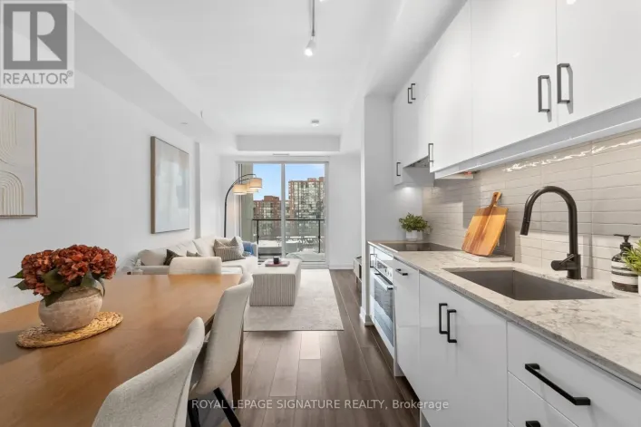 816 - 9 TECUMSETH STREET, Toronto