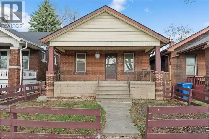 816 JANETTE, Windsor