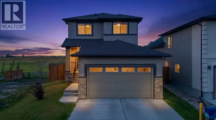 816 Lakewood Circle, Strathmore