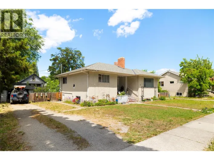 816 Leon Avenue, Kelowna