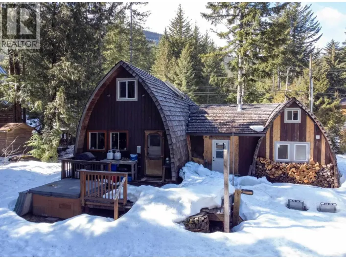 8160 ALPINE WAY, Whistler