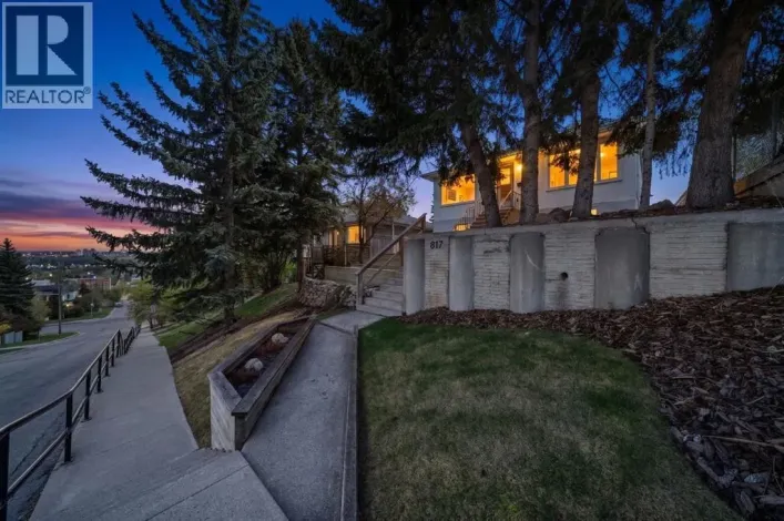 817 17 Avenue SE, Calgary