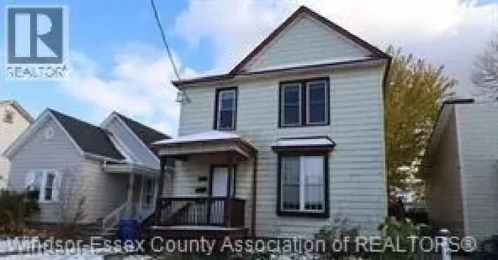 817 CHATHAM STREET East, Windsor
