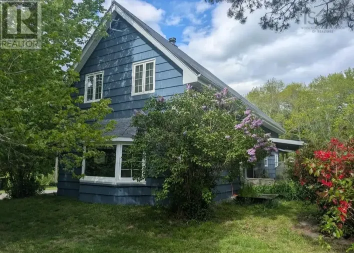 8178 Nova Scotia Trunk 8, South Brookfield
