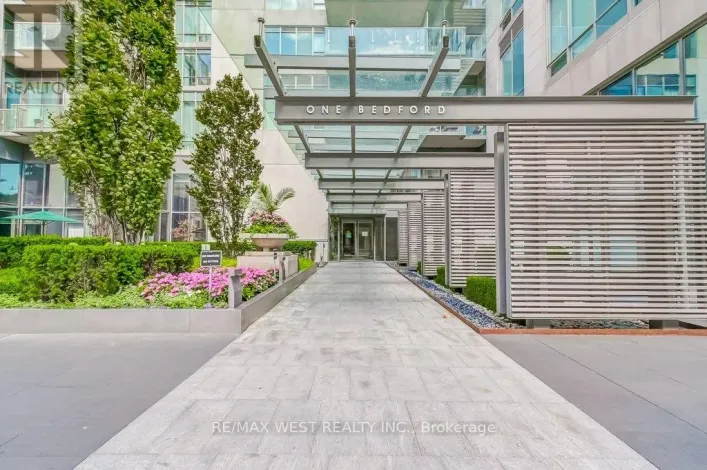 818 - 1 BEDFORD ROAD, Toronto