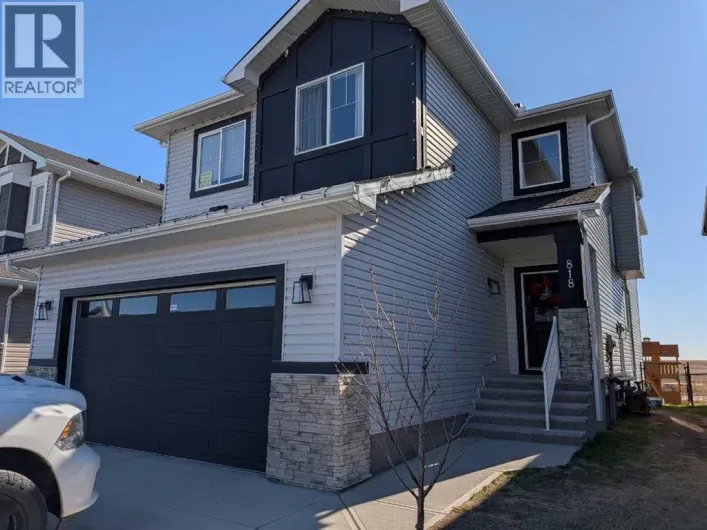 818 Edgefield Street, Strathmore