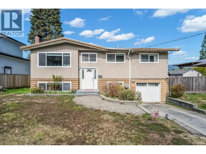 818 SEYMOUR DRIVE, Coquitlam