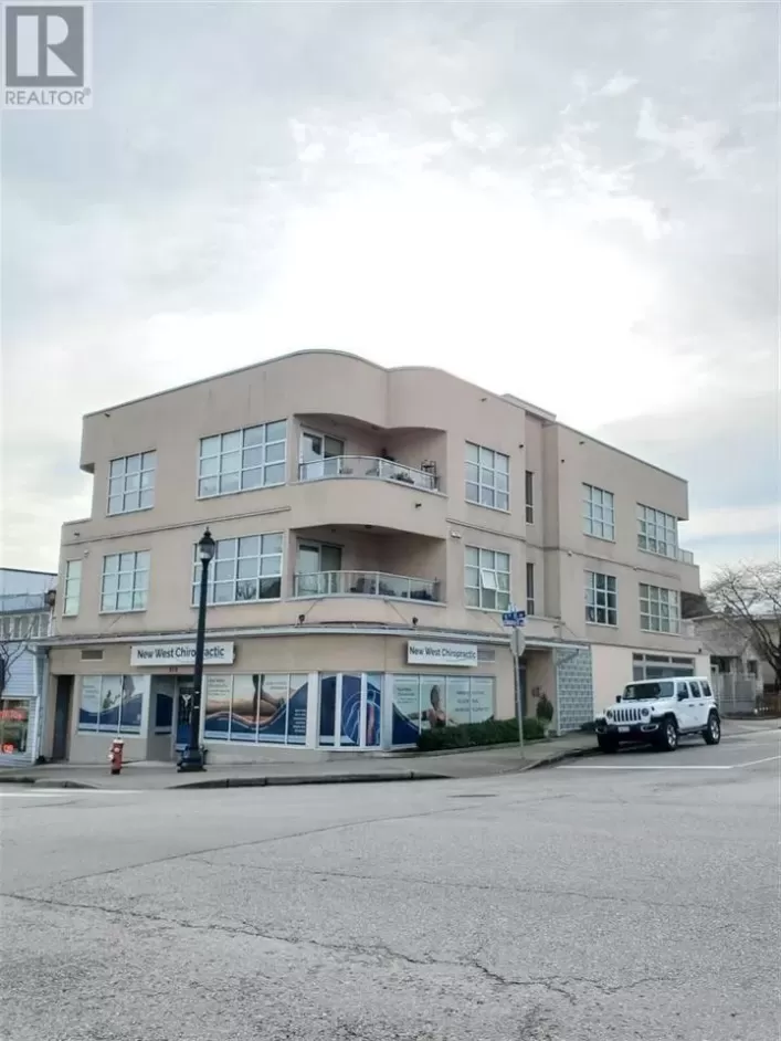 818 TWELFTH STREET, New Westminster