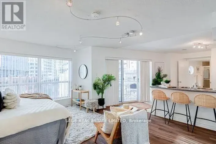 819 - 600 QUEENS QUAY W, Toronto