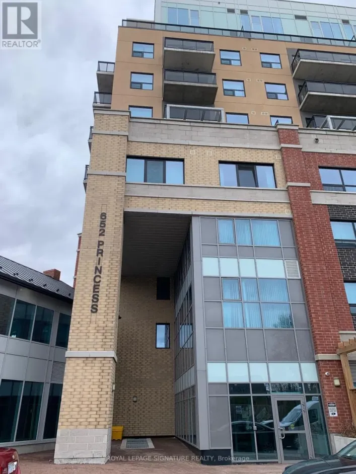 819 - 652 PRINCESS STREET, Kingston