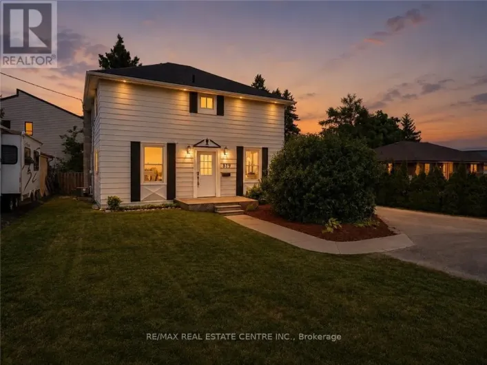 819 DEVONSHIRE AVENUE, Woodstock