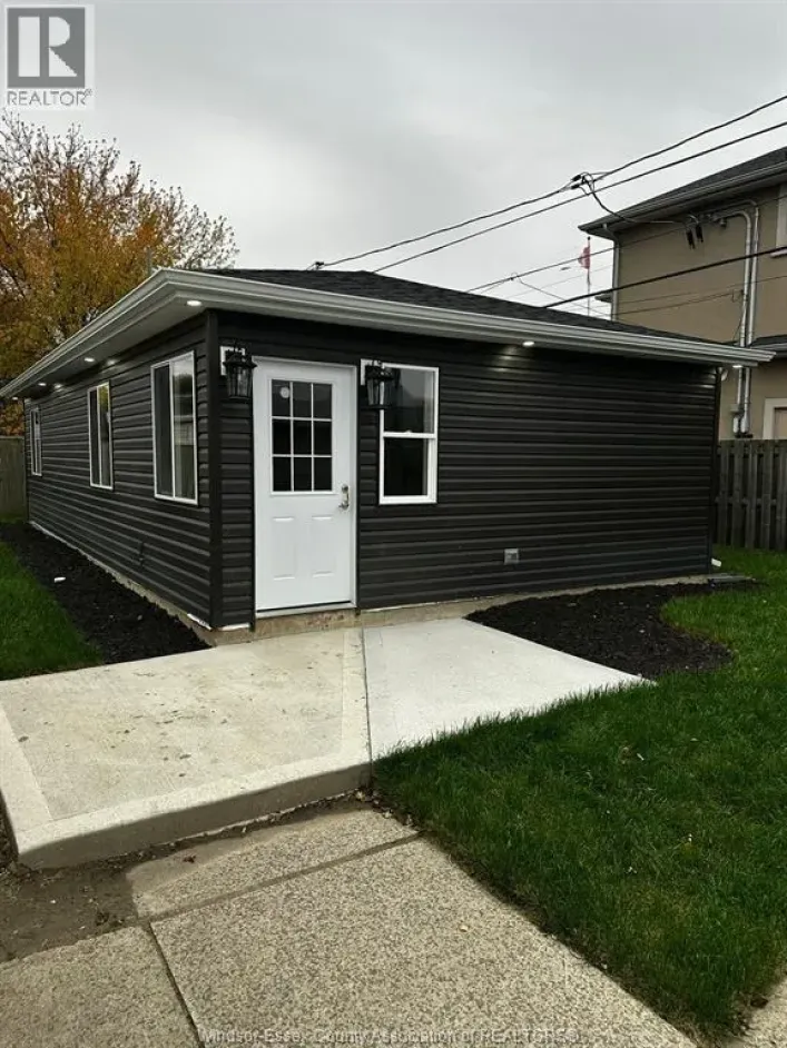 819 Frank Unit# 3, Windsor