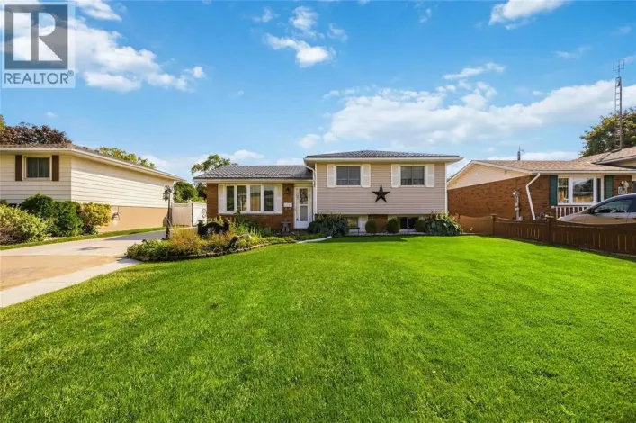 819 WELLINGTON STREET, Sarnia