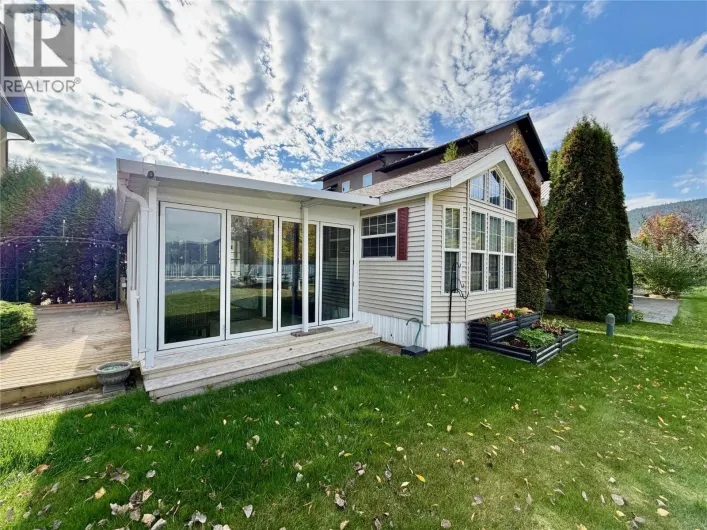 8192 Highway 97A Road Unit# LS33, Mara