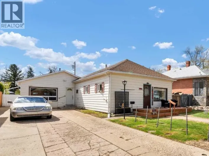 819B 3 Street SE, Medicine Hat