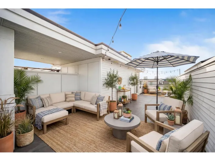 82 16336 23A AVENUE, Surrey