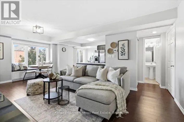 82 - 2237 BUR OAK AVENUE, Markham