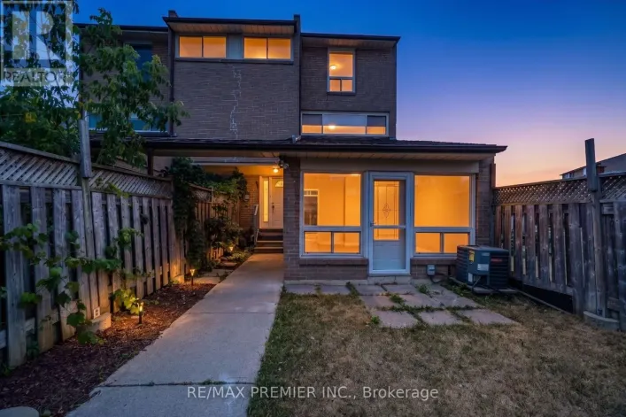 82 - 248 JOHN GARLAND BOULEVARD, Toronto