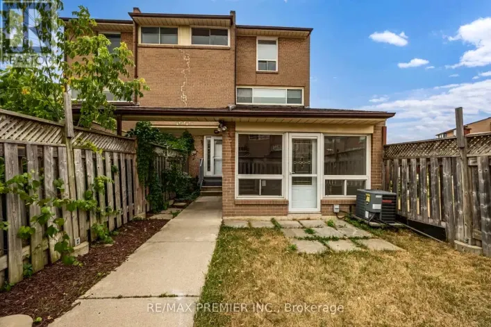 82 - 248 JOHN GARLAND BOULEVARD, Toronto