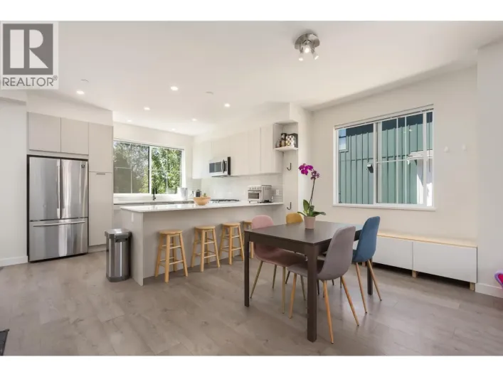 82 488 FURNESS STREET, New Westminster