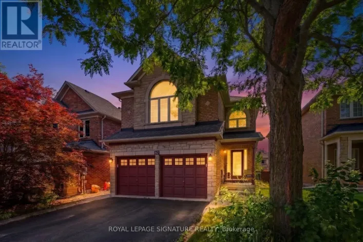 82 BELMONT BOULEVARD, Halton Hills